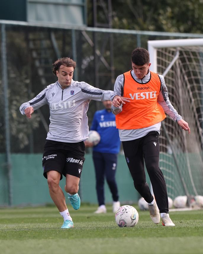 Trabzonspor Süper Lig'in 25. haftasında Adana Demirspor maçı hazırlıklarına başladı 26