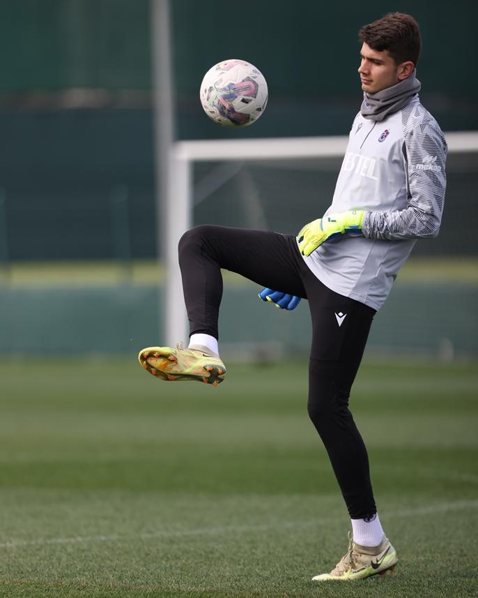 Trabzonspor Süper Lig'in 25. haftasında Adana Demirspor maçı hazırlıklarına başladı 12