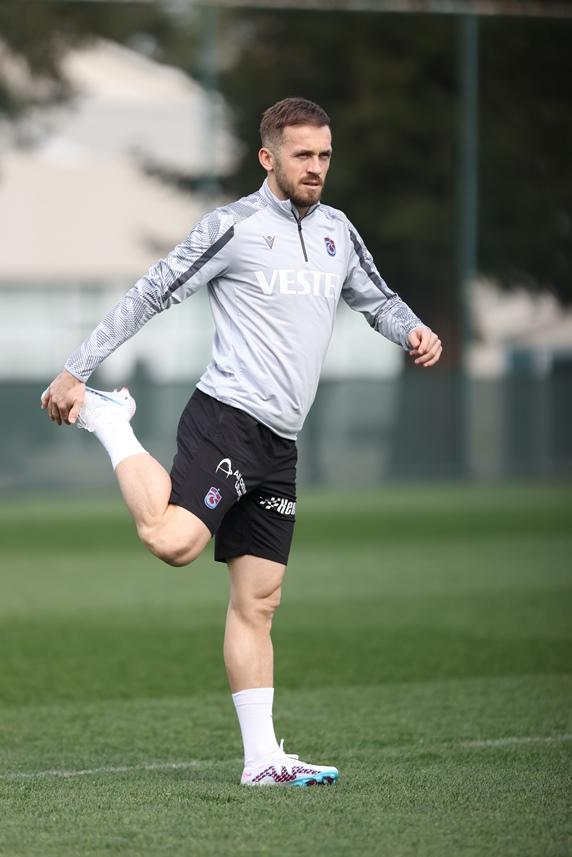 Trabzonspor Süper Lig'in 25. haftasında Adana Demirspor maçı hazırlıklarına başladı 9