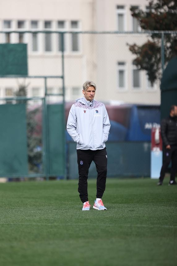 Trabzonspor Süper Lig'in 25. haftasında Adana Demirspor maçı hazırlıklarına başladı 6