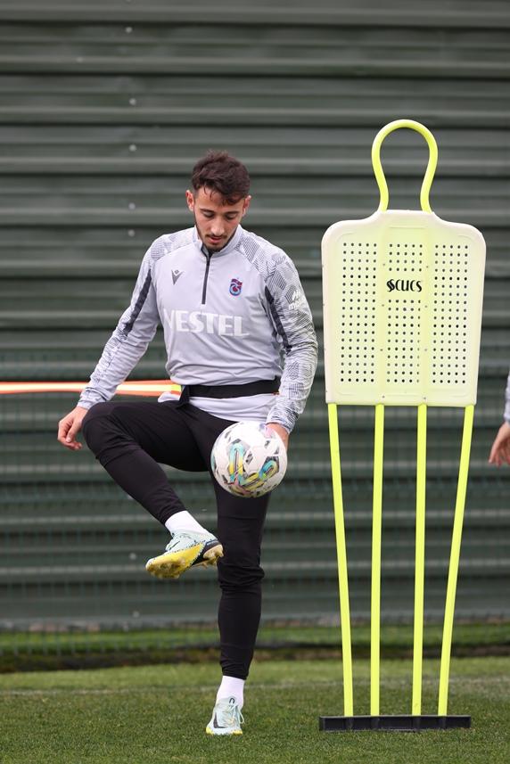 Trabzonspor Süper Lig'in 25. haftasında Adana Demirspor maçı hazırlıklarına başladı 38