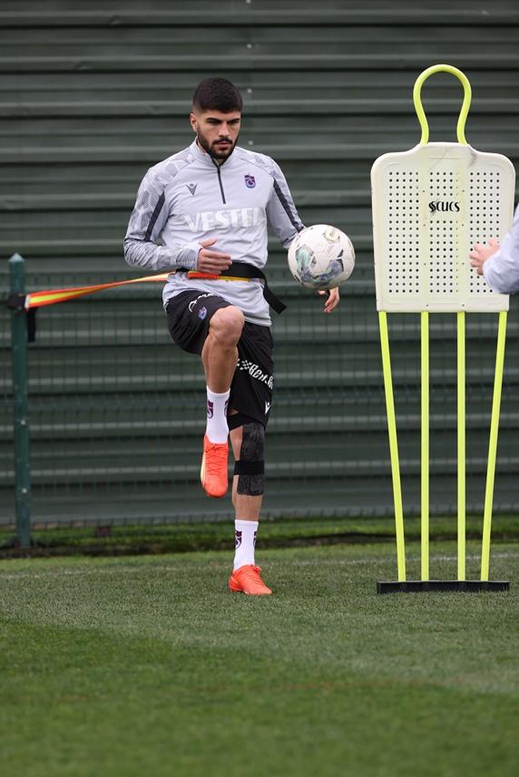 Trabzonspor Süper Lig'in 25. haftasında Adana Demirspor maçı hazırlıklarına başladı 37