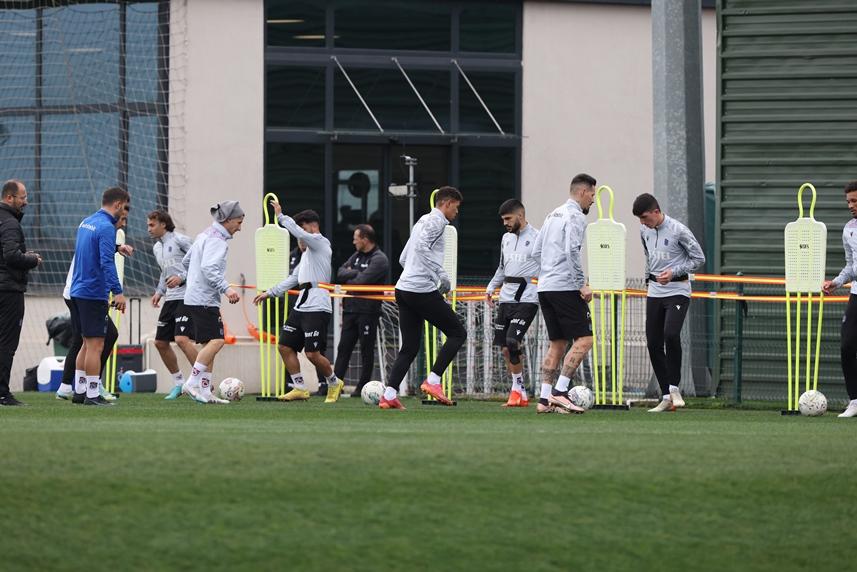 Trabzonspor Süper Lig'in 25. haftasında Adana Demirspor maçı hazırlıklarına başladı 34