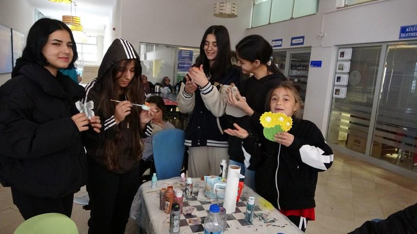 Trabzon'da depremzede çocuklara depremi unutturmaya çalışıyorlar 4