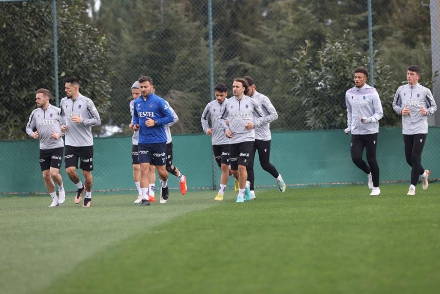 Trabzonspor'da 7 yıldıza teklif! Avrupa takımları harekete geçti 5