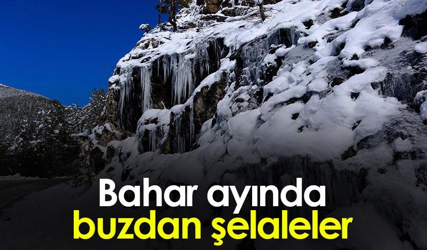 Gümüşhane'de bahar ayında buzdan şelaleler 1