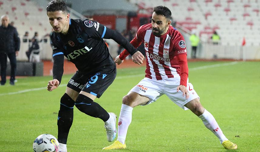 Trabzonspor’un mağlubiyetini böyle değerlendirdi! “Sadece Uğurcan ayakta kaldı” 11