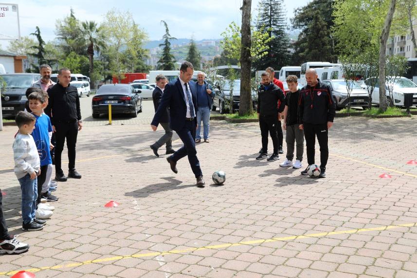 Akçaabat’ta spor ve oyun şenliği yapıldı 9