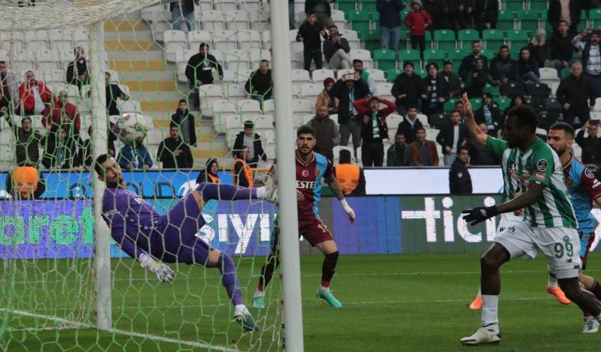 Ünlü yorumcudan Trabzonsporlu futbolcular için dikkat çeken sözler! 7