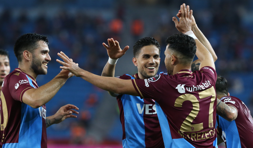 Ünlü isimden Trabzonspor yorumu! "Gomez forvet alın der gibi..." 2