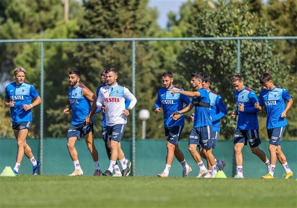 Trabzonspor’un Alanyaspor maçı hazırlıkları sürüyor 17