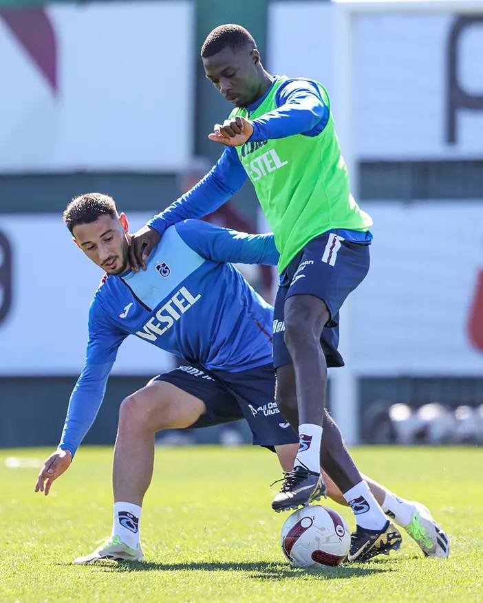 Trabzonspor Başakşehir maçı hazırlıklarına başladı 26