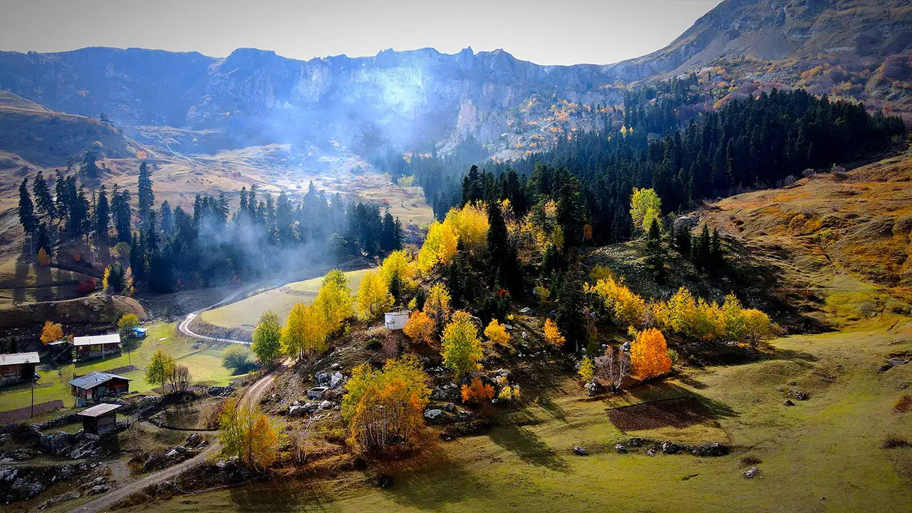 Artvin’de sakin şehir şavşat, sonbaharda adeta bir tabloya döndü 8