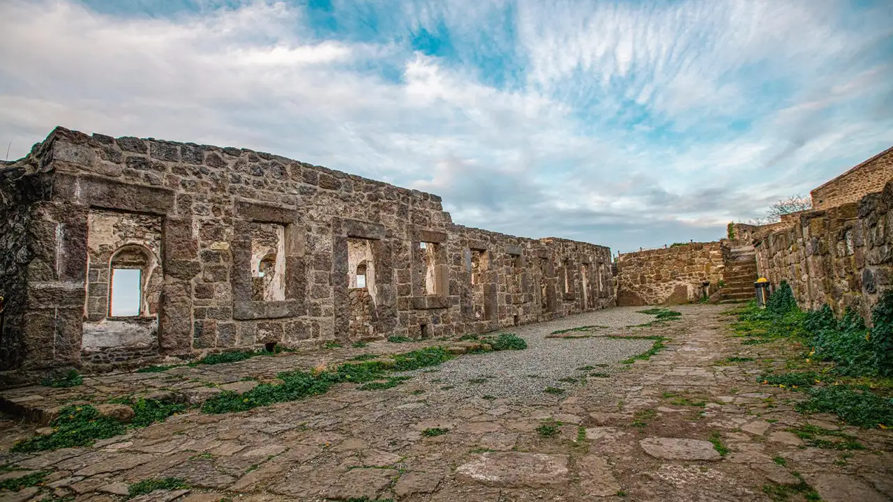 Kızlar Manastırı: Boztepe’nin eteklerinde sessiz bir tarih 10