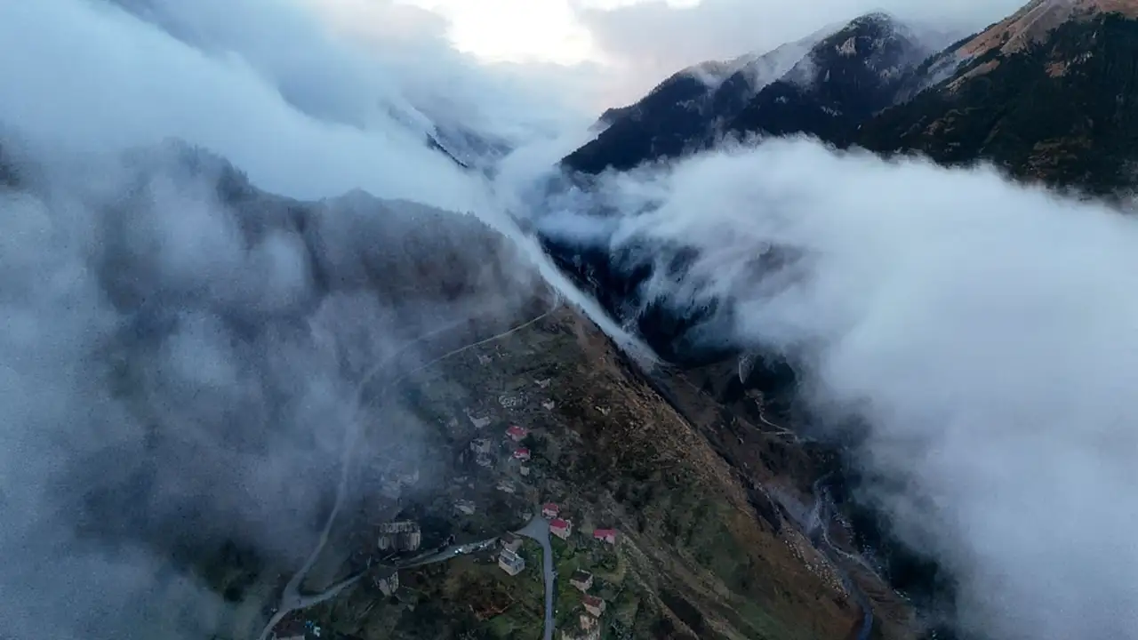 Gümüşhane’nin saklı cenneti Santa Harabeleri sonbahara veda ediyor 5