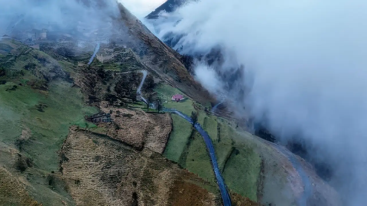 Gümüşhane’nin saklı cenneti Santa Harabeleri sonbahara veda ediyor 4