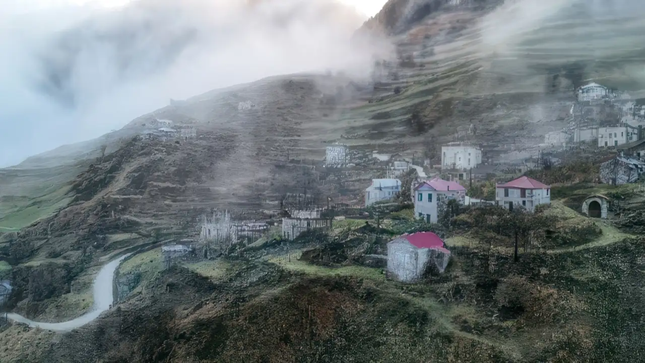 Gümüşhane’nin saklı cenneti Santa Harabeleri sonbahara veda ediyor 7