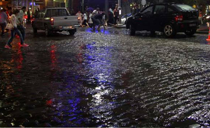 Doğu Karadeniz'de aralıklı sağnak yağış