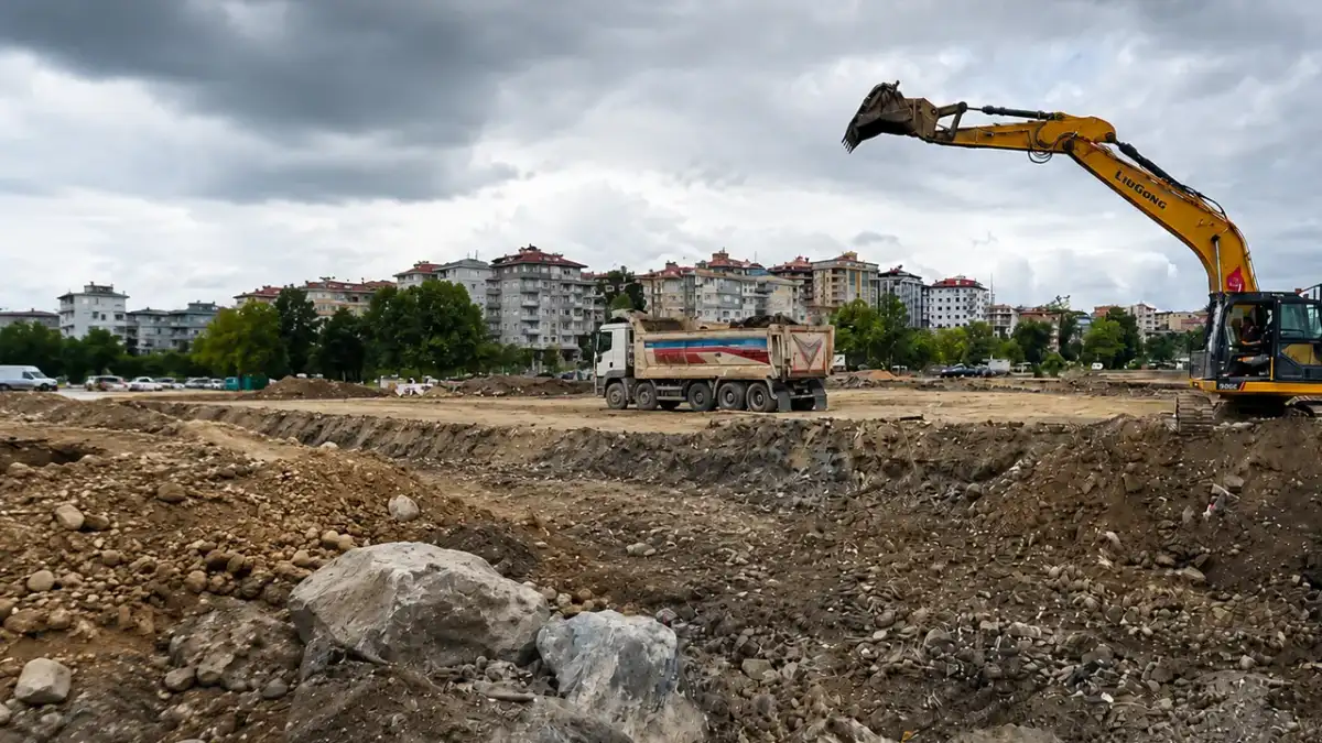 Akçaabat’a yeni otogar geliyor! İlk kazma vuruldu