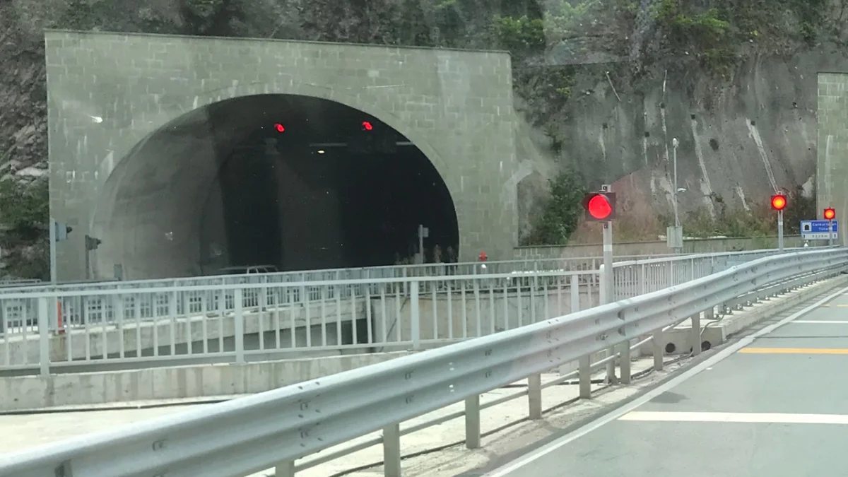 Artvin yolunu kullanacaklar dikkat! Tünellerde bakım çalışması
