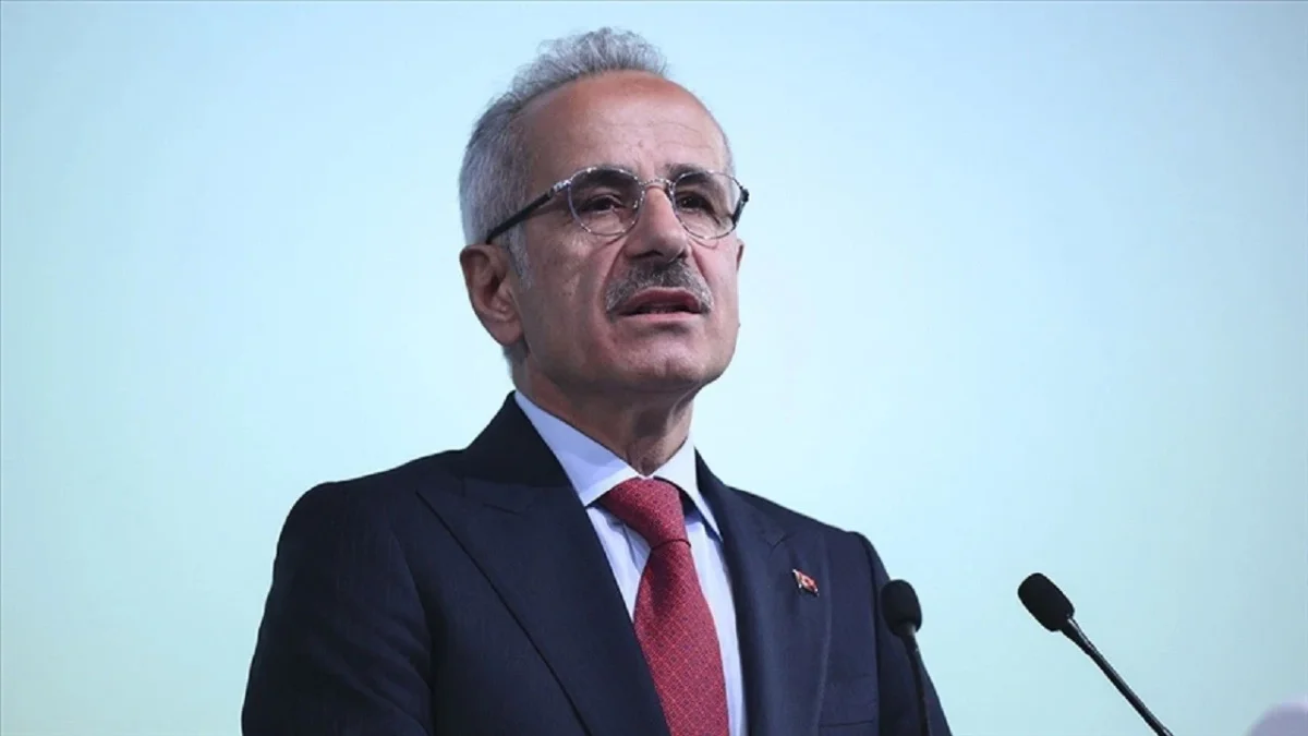 Bakan Uraloğlu, 15 Temmuz gecesi yaşadıklarını anlattı "'Öleceksek adam gibi öleceğiz.' dedik"