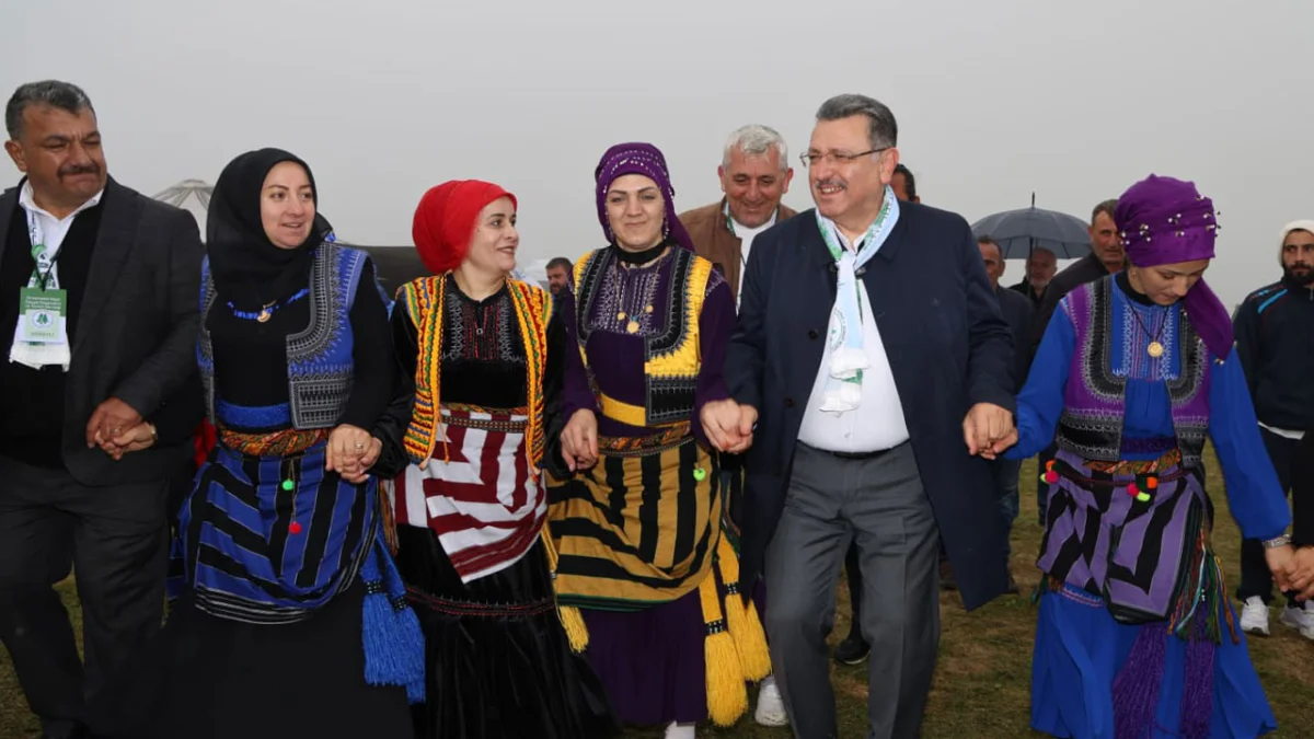 Başkan Genç: ”Doğduğumuz topraklara vefa borcumuzu ödüyoruz”