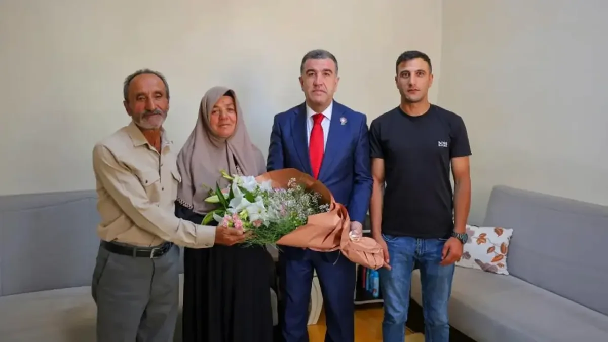 Bayburt'ta 15 Temmuz gazileri evlerinde ziyaret edildi