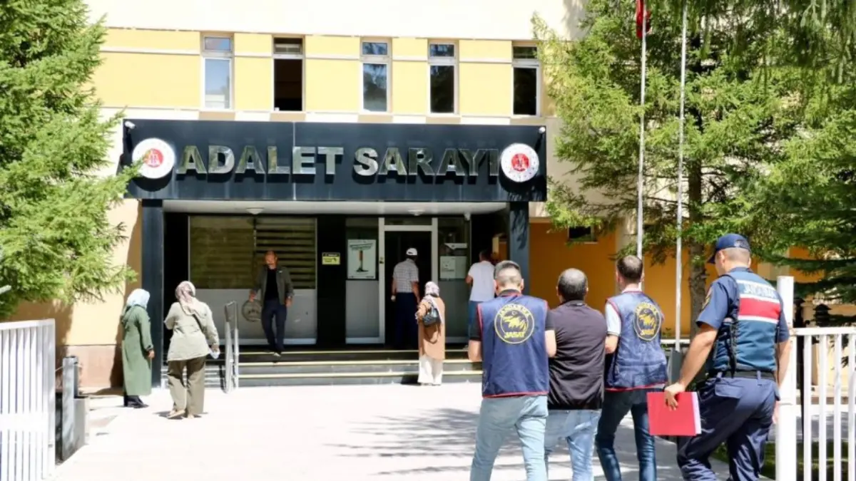 Bayburt’ta aranan hükümlü JASAT’ın operasyonuyla yakalandı