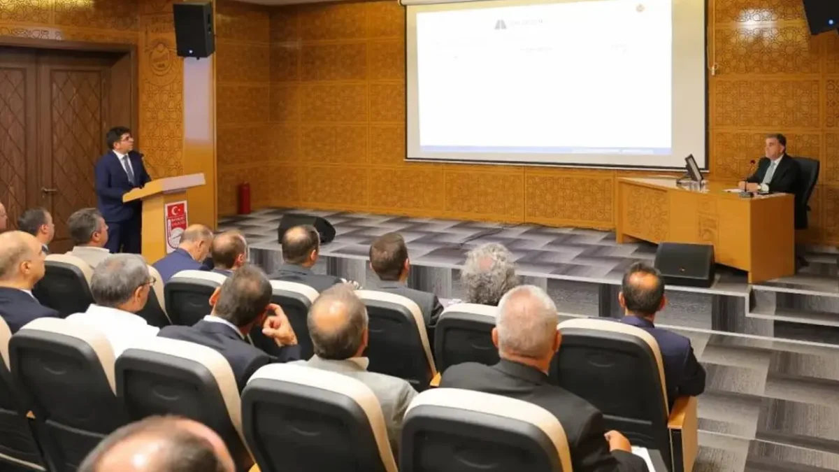 Bayburt'ta kamu yatırımları masaya yatırıldı! Projeler tek tek değerlendirildi