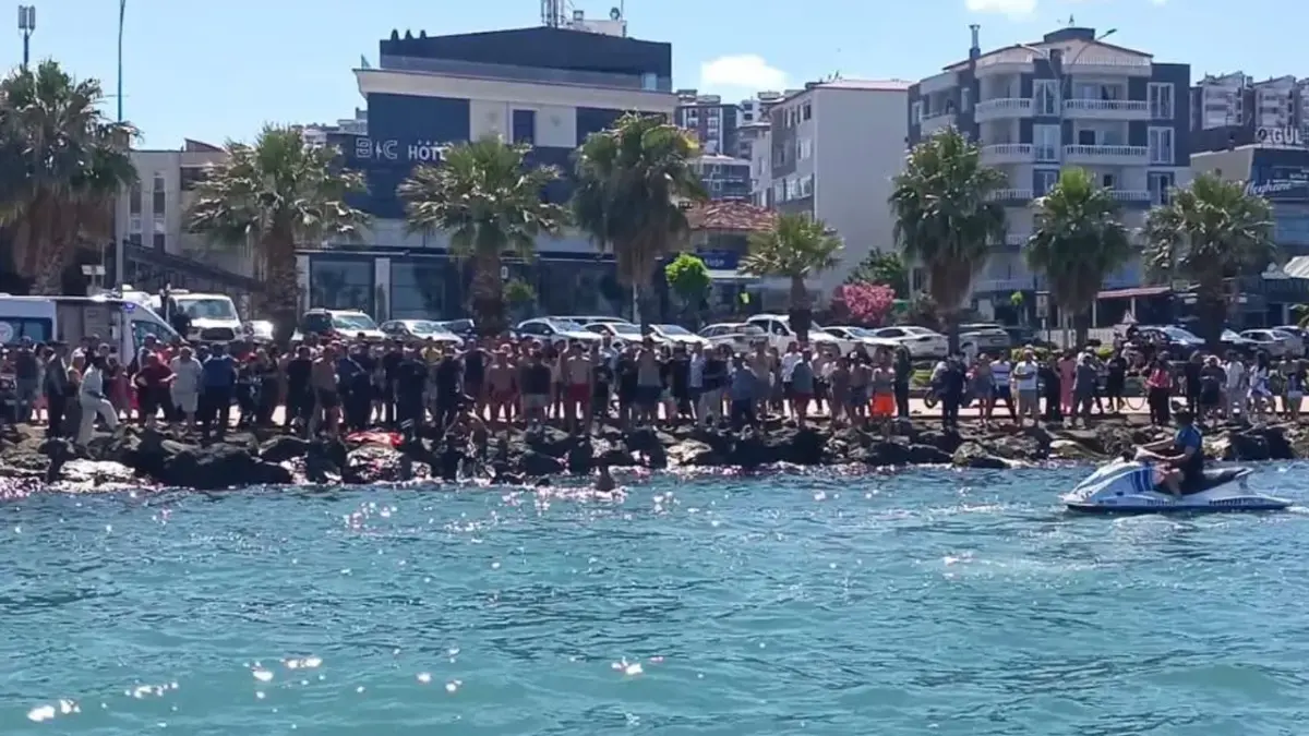 Denizde boğulma tehlikesi geçiren kişi hastaneye kaldırıldı! Durumu ağır