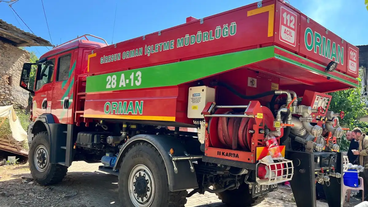 Giresun ekipleri İzmir’de yangın nöbetinde! Bayındır’a 3 araç ve 16 personel desteği