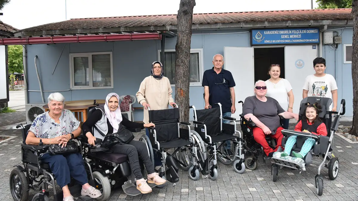 Giresun’da 32 engelliye tekerlekli sandalye ve engelli puseti desteği