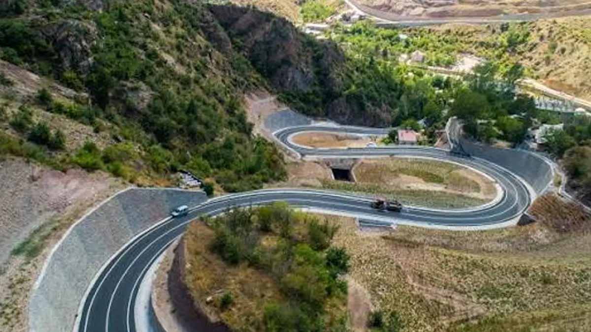 Gümüşhane'de 10 kilometrelik yolda çalışmalar sürüyor! Sürücülere kritik uyarı
