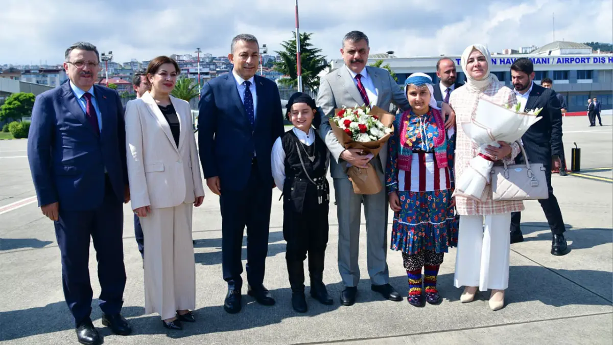İçişleri Bakanı Mustafa Çiftçi Trabzon Havalimanı’nda karşılandı