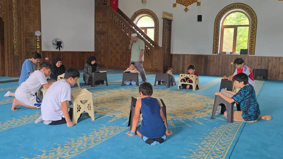 Kur’an-ı Kerim’e geçen öğrencilere anlamlı ikram