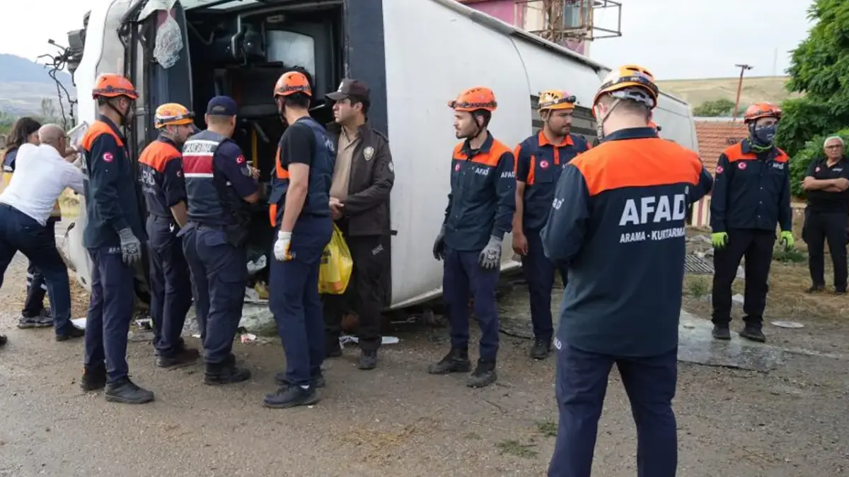 Otobüs kazasından acı haber! 1 kişi hayatını kaybetti