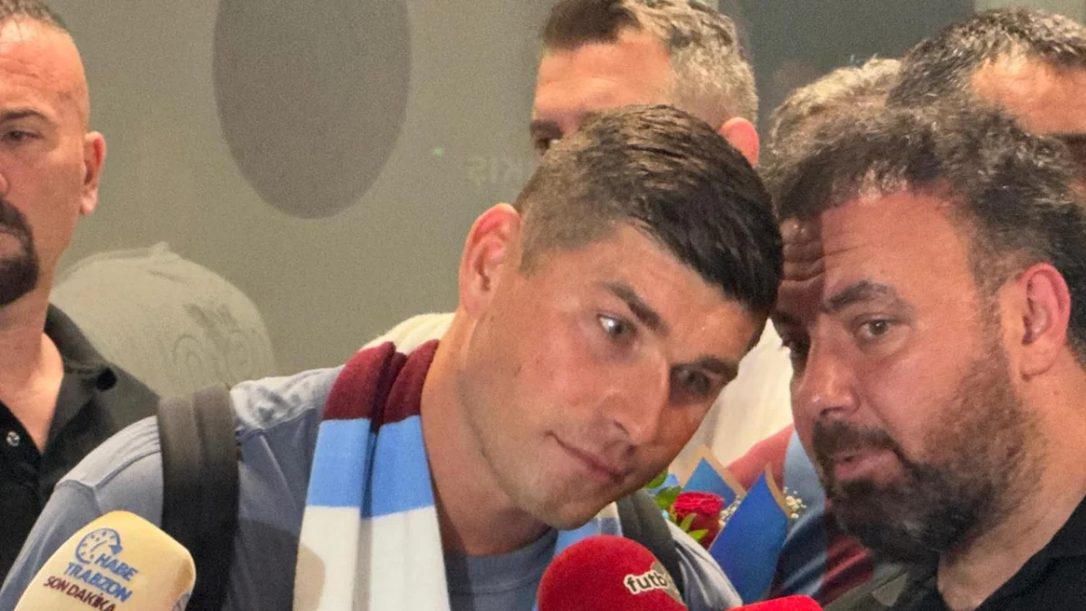 Ruslan Malinovskyi Trabzon’da konuştu! “Genç oyunculara örnek olmaya çalışacağım”
