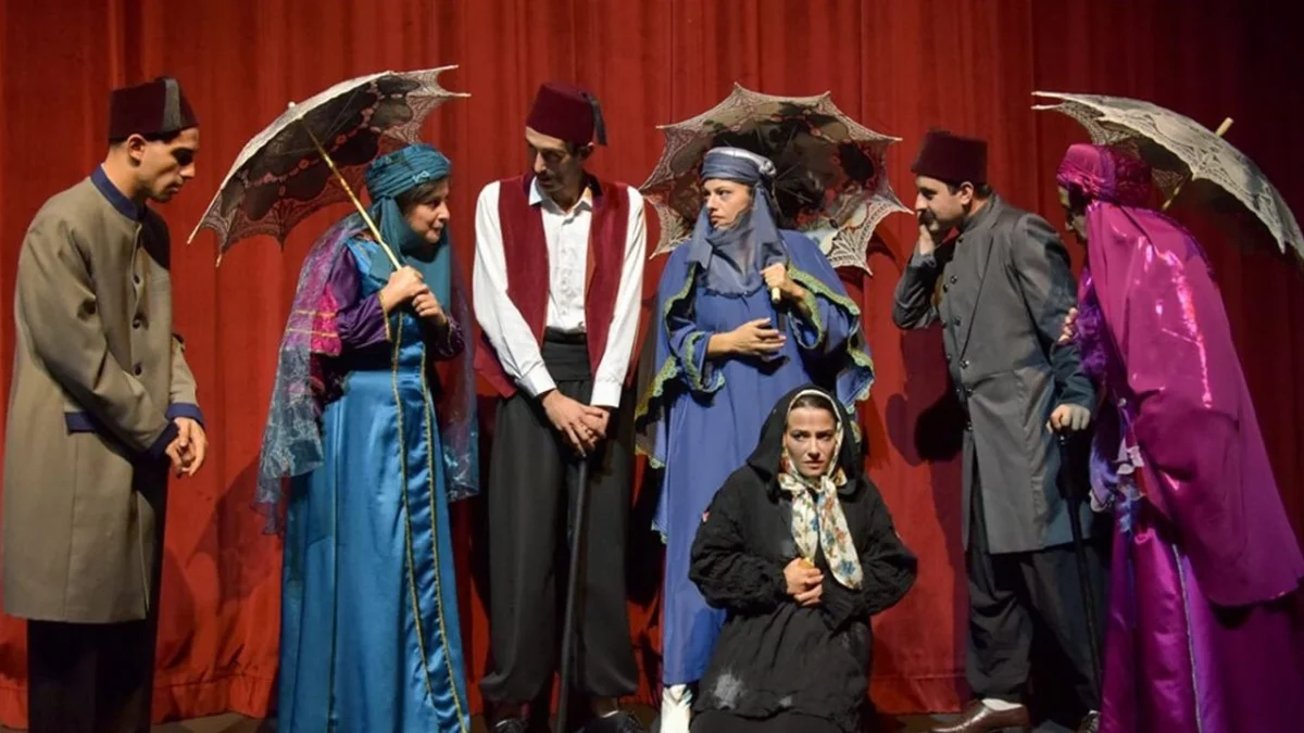 Trabzon Devlet Tiyatrosu'nun "İstanbul'un Son Beyzadeleri" oyunu Batman'da sahnelenecek