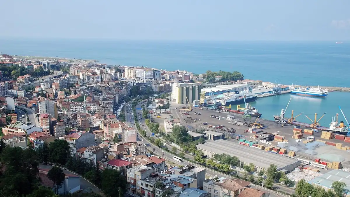 Trabzon'da 15 Temmuz düzenlemesi! Toplu taşıma ücretsiz mi? Açık ve kapalı yerler neresi?