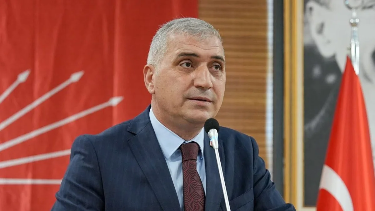 Trabzon'da 18 ilçe başkanı yeni partiye mi geçiyor? Ankara'da kritik toplantı açıklaması