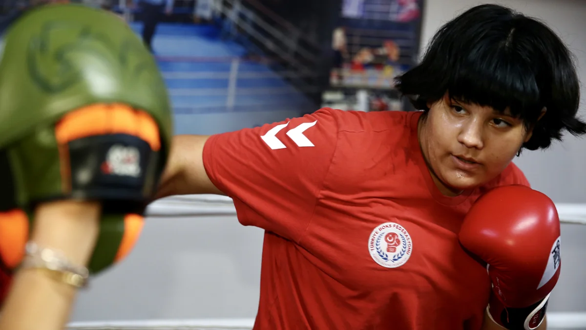 Trabzon'da Avrupa şampiyonluğu hedefi! Milli boksör Nedime Bulat zirveye hazırlanıyor
