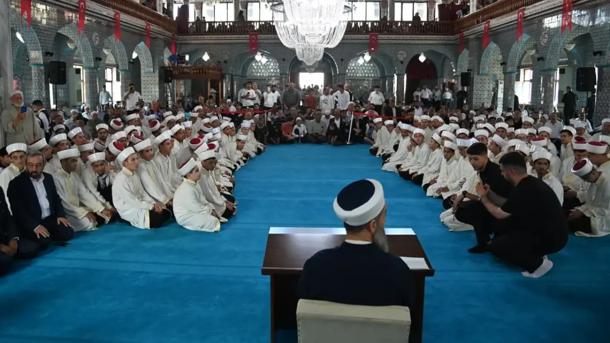 Trabzon'da hafızlık sevinci! Başkan Genç'ten hafızlık eğitimine destek mesajı