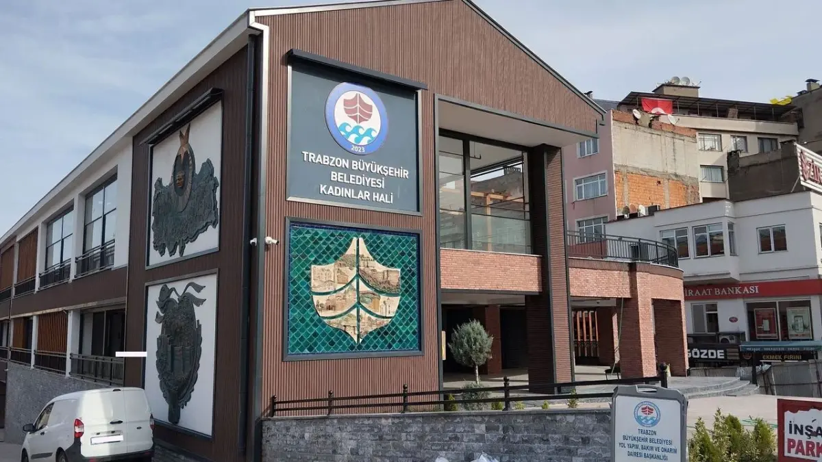 Trabzon’da Kadınlar Pazarı’ndaki o sorun için Başkan Genç'ten talimat, yerinde inceleme istedi