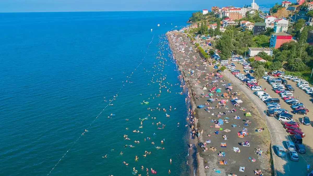 Trabzon'da Mersin plajı'na girmek yasaklandı!