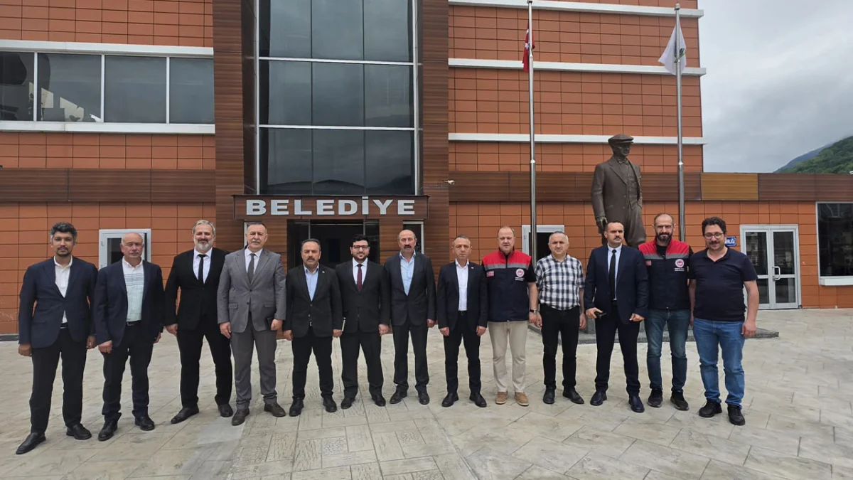 Trabzon'da suni tohumlama çalışmaları sürüyor