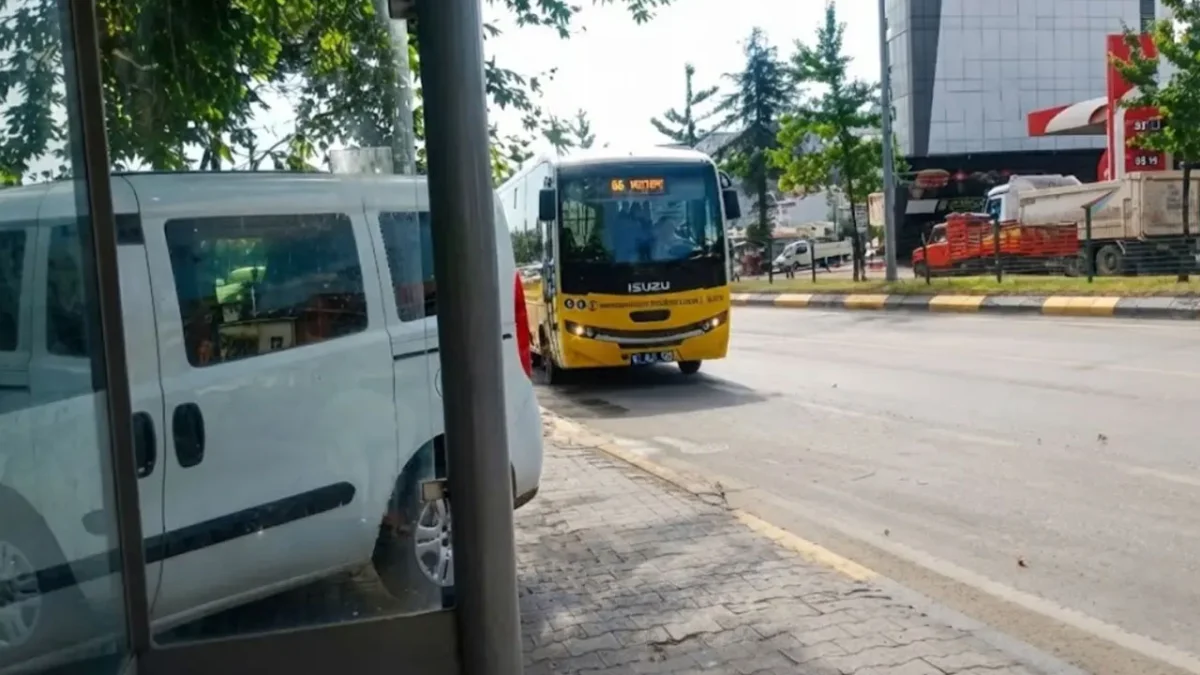 Trabzon'da TULAŞ uygulamasına şikayet, durak işgaline tepki!