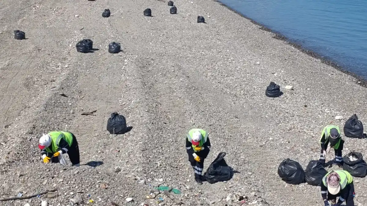 Trabzon’da yoğun kullanılan alanlarda kapsamlı temizlik çalışması