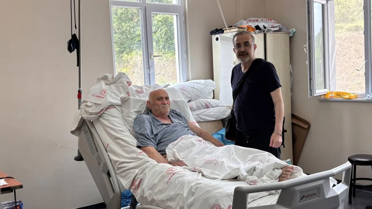 Trabzonlu doktor kalbini boynunda taşıyor, hastalarına umut dağıtıyor! Başhekimin yaşam mücadelesi