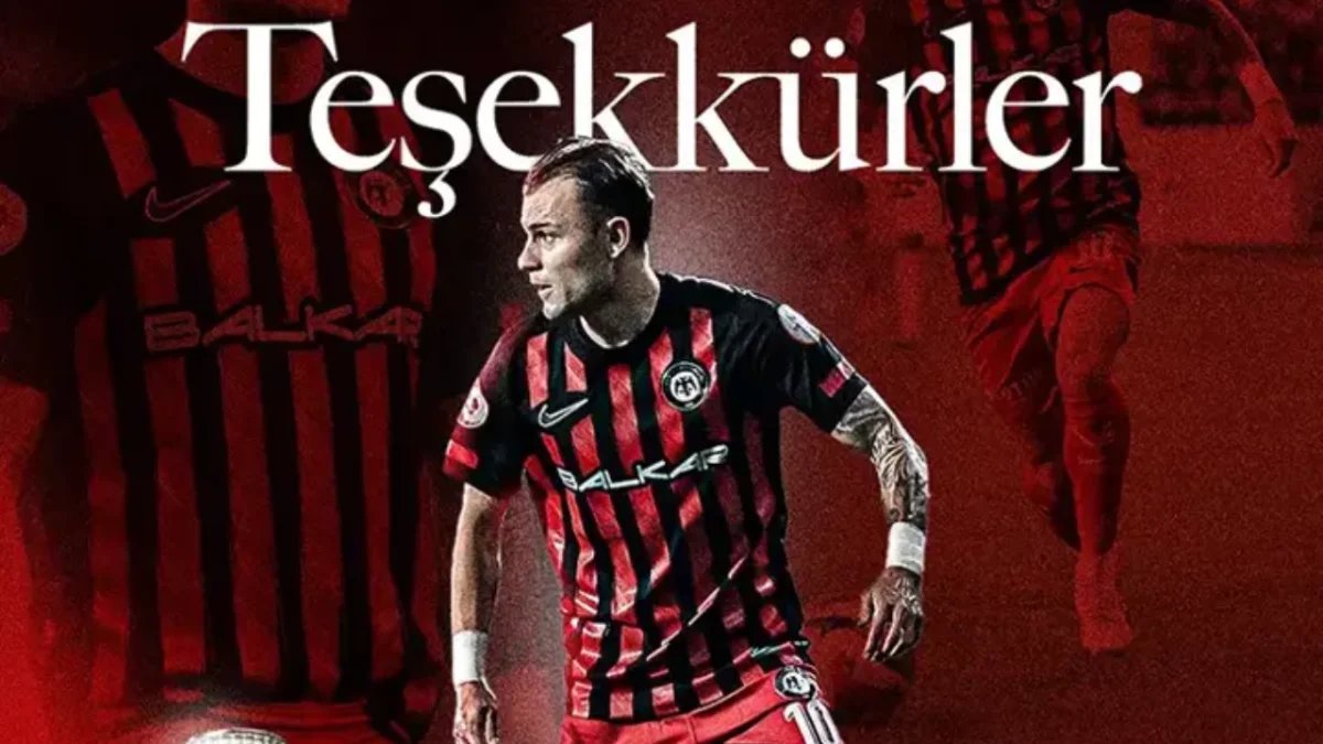 Trabzonspor'un eski yıldızı takımıyla yollarını ayırdı