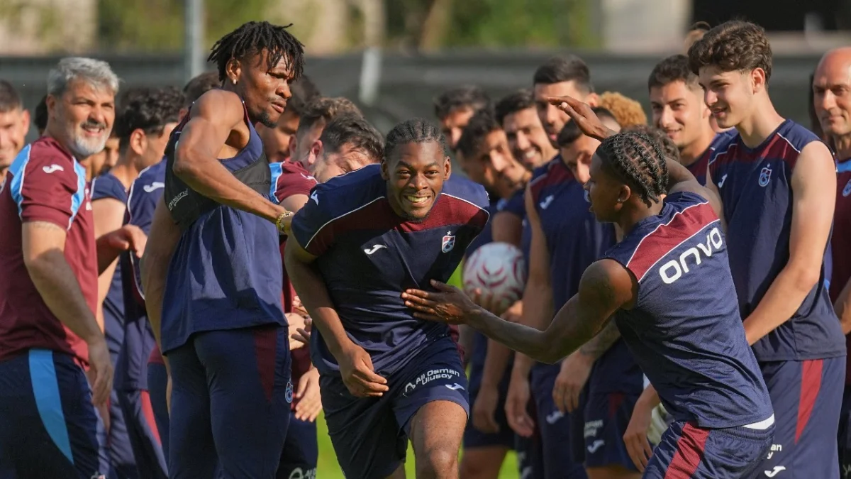 Trabzonspor’un yeni transferi takımla ilk antrenmanına çıktı